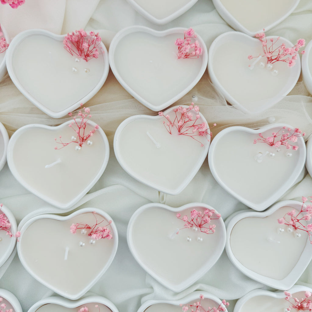 Candele artigianali a forma di cuore in contenitore di ceramica