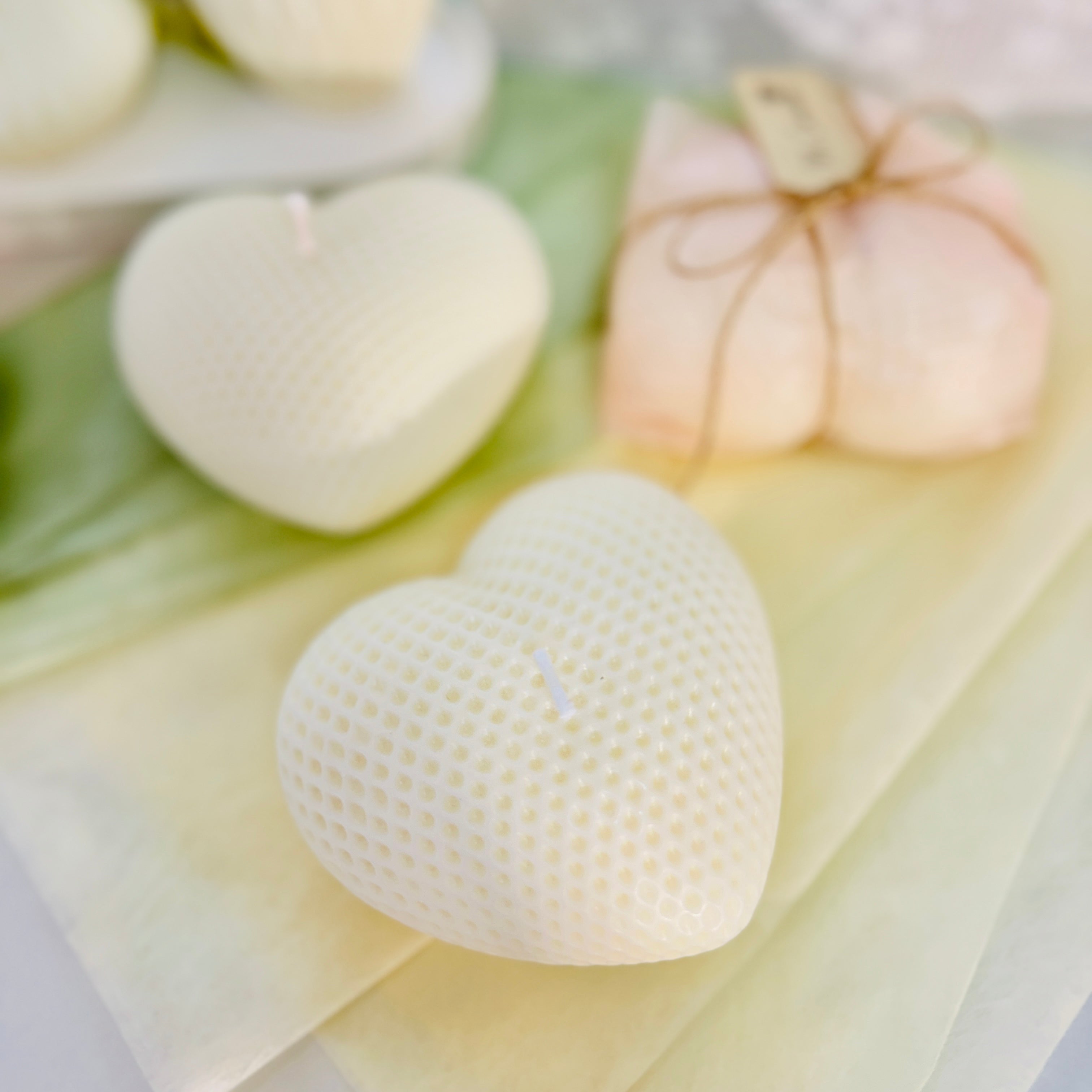 Candela a forma di cuore in cera