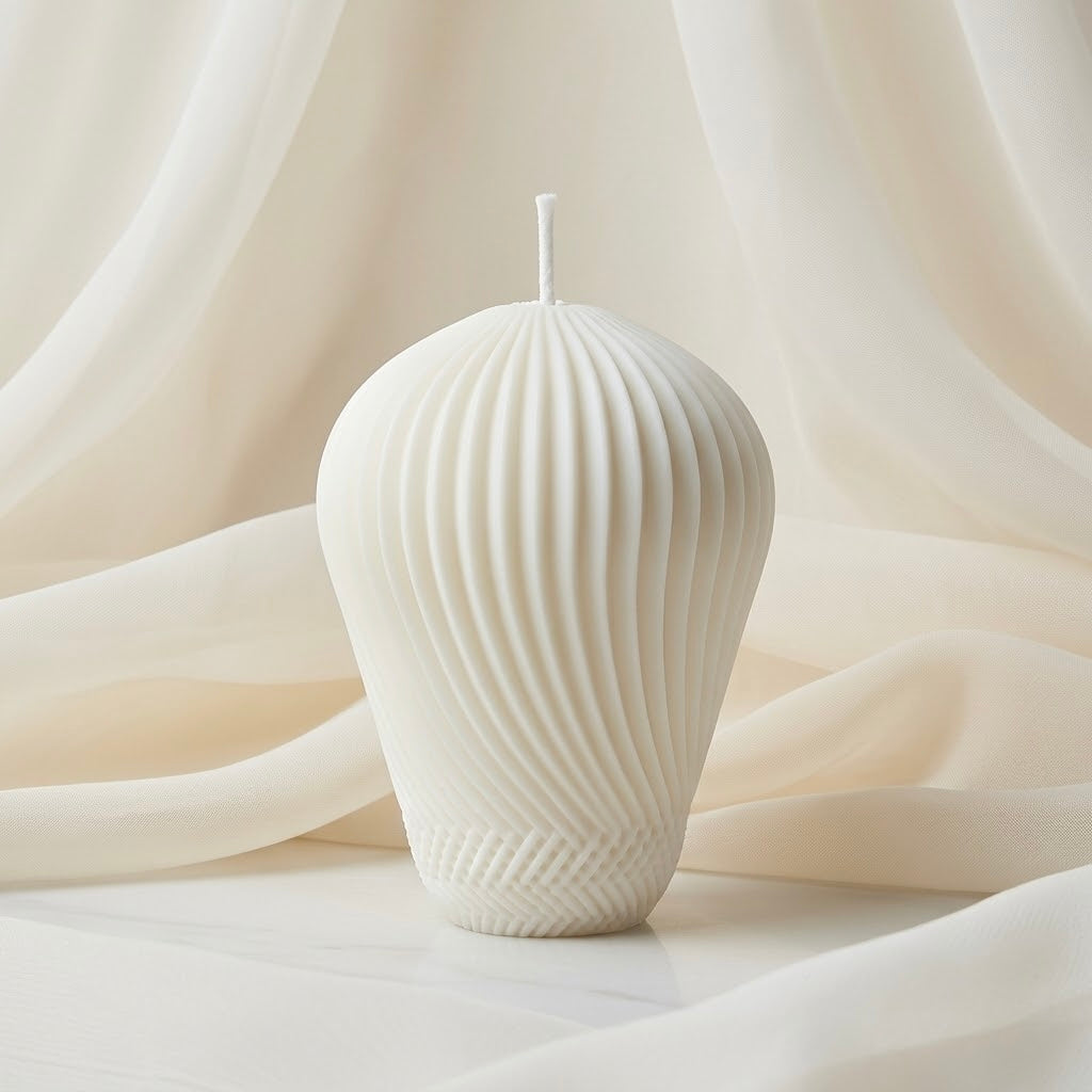 Candela Scultorea a Linee Ondulate